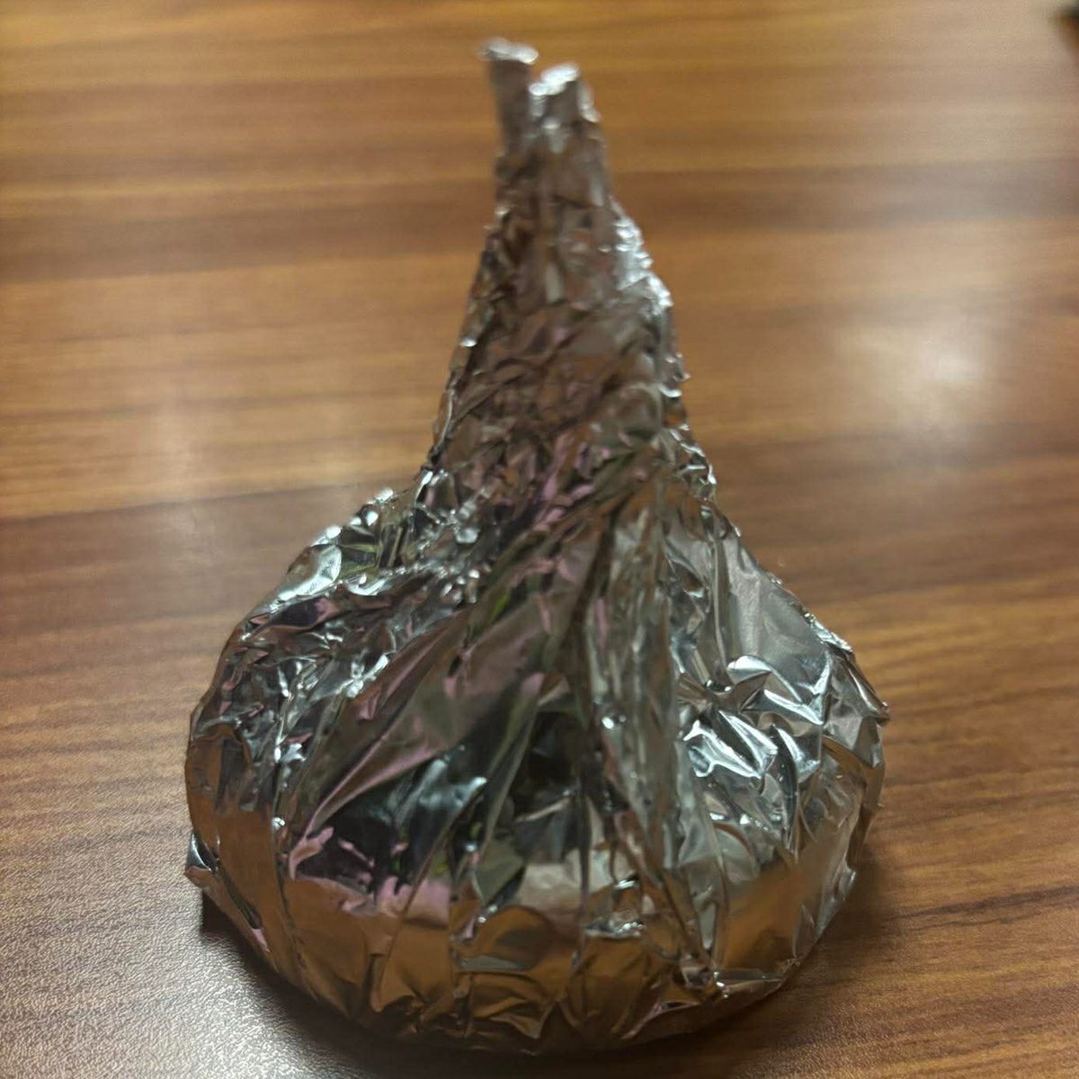 Dubai Chocolate Kiss