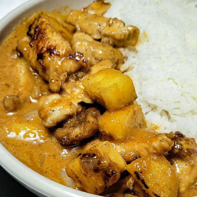 Thai Pineapple Curry Bowl.